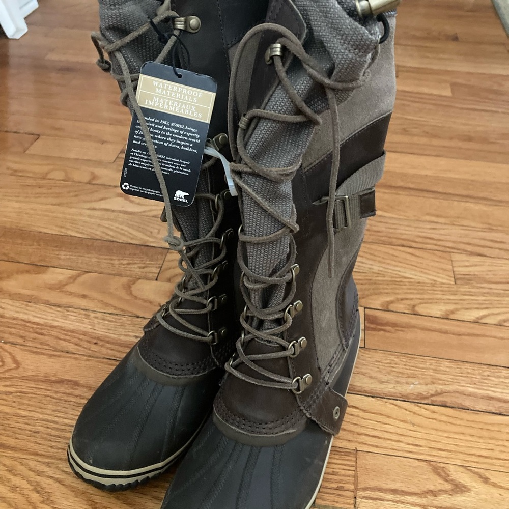 New With Tags Sorel Conquest Carly winter boots!